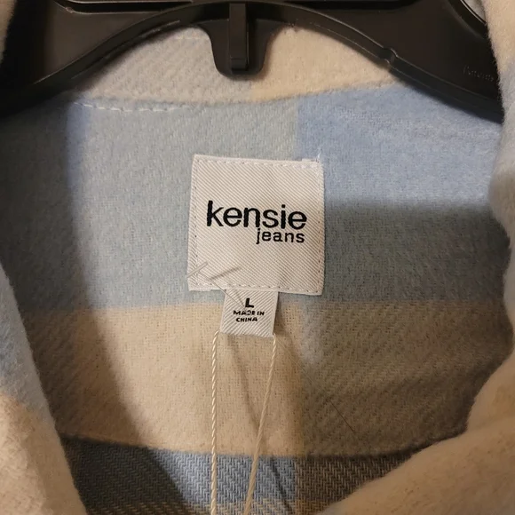 Kensie Top  Size Large Arctic blue combo - Picture 3 of 3